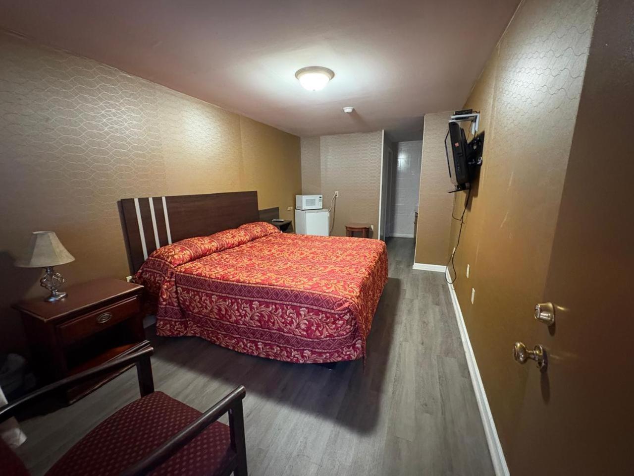 Dutch Motel By Oyo Near Hershey Park ปาร์มไมรา ภายนอก รูปภาพ