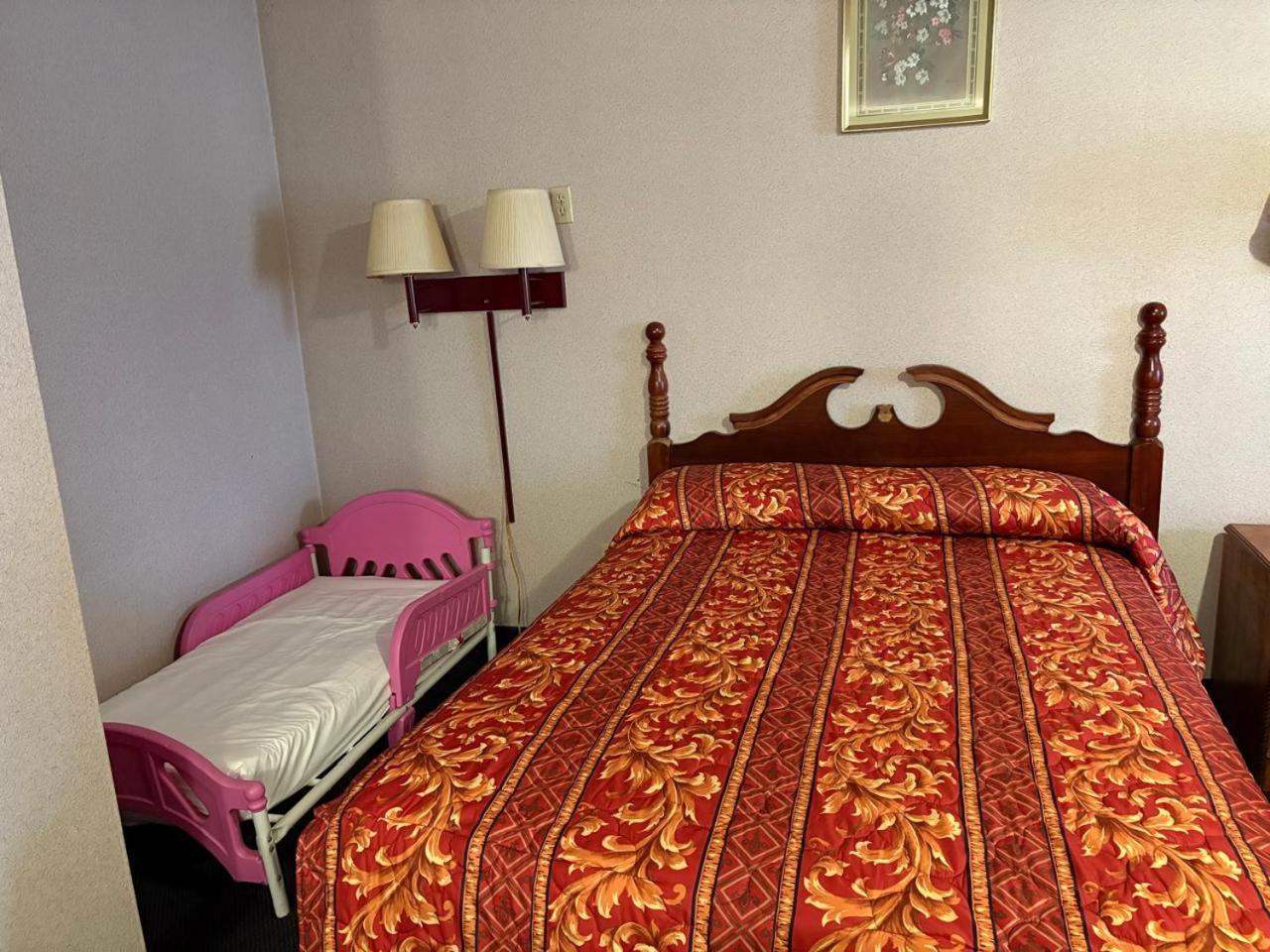 Dutch Motel By Oyo Near Hershey Park ปาร์มไมรา ภายนอก รูปภาพ