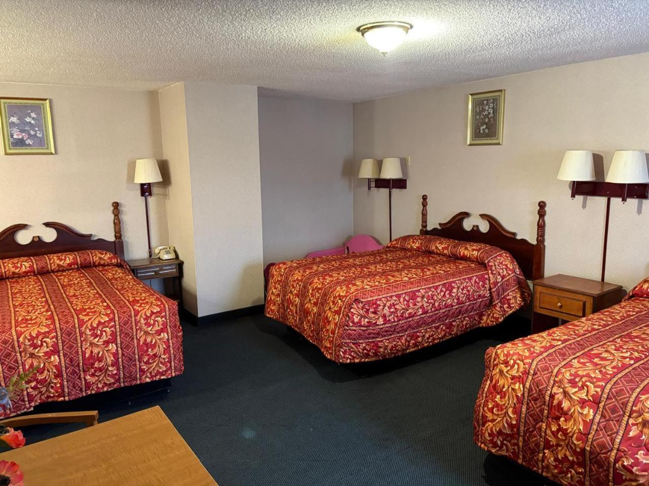 Dutch Motel By Oyo Near Hershey Park ปาร์มไมรา ภายนอก รูปภาพ