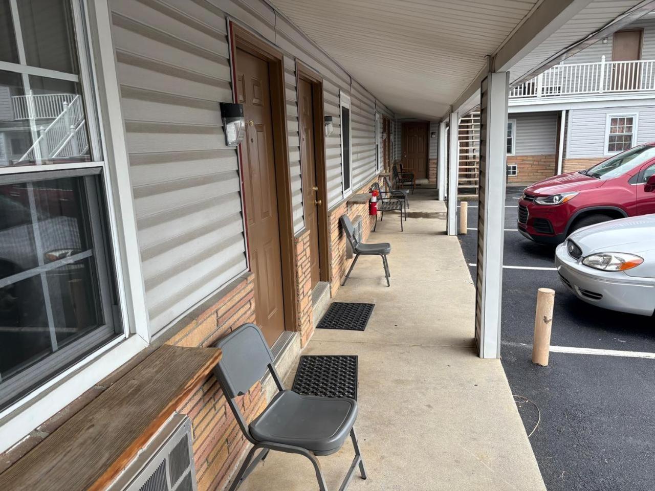 Dutch Motel By Oyo Near Hershey Park ปาร์มไมรา ภายนอก รูปภาพ