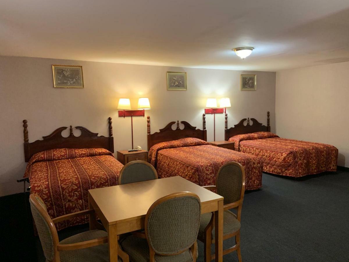 Dutch Motel By Oyo Near Hershey Park ปาร์มไมรา ภายนอก รูปภาพ