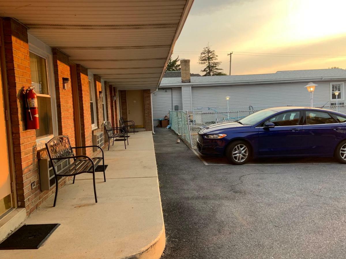 Dutch Motel By Oyo Near Hershey Park ปาร์มไมรา ภายนอก รูปภาพ